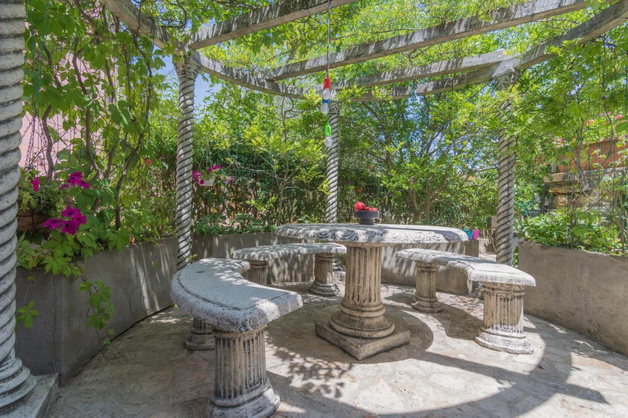 Secret Garden Apartment Poreč Buitenkant foto